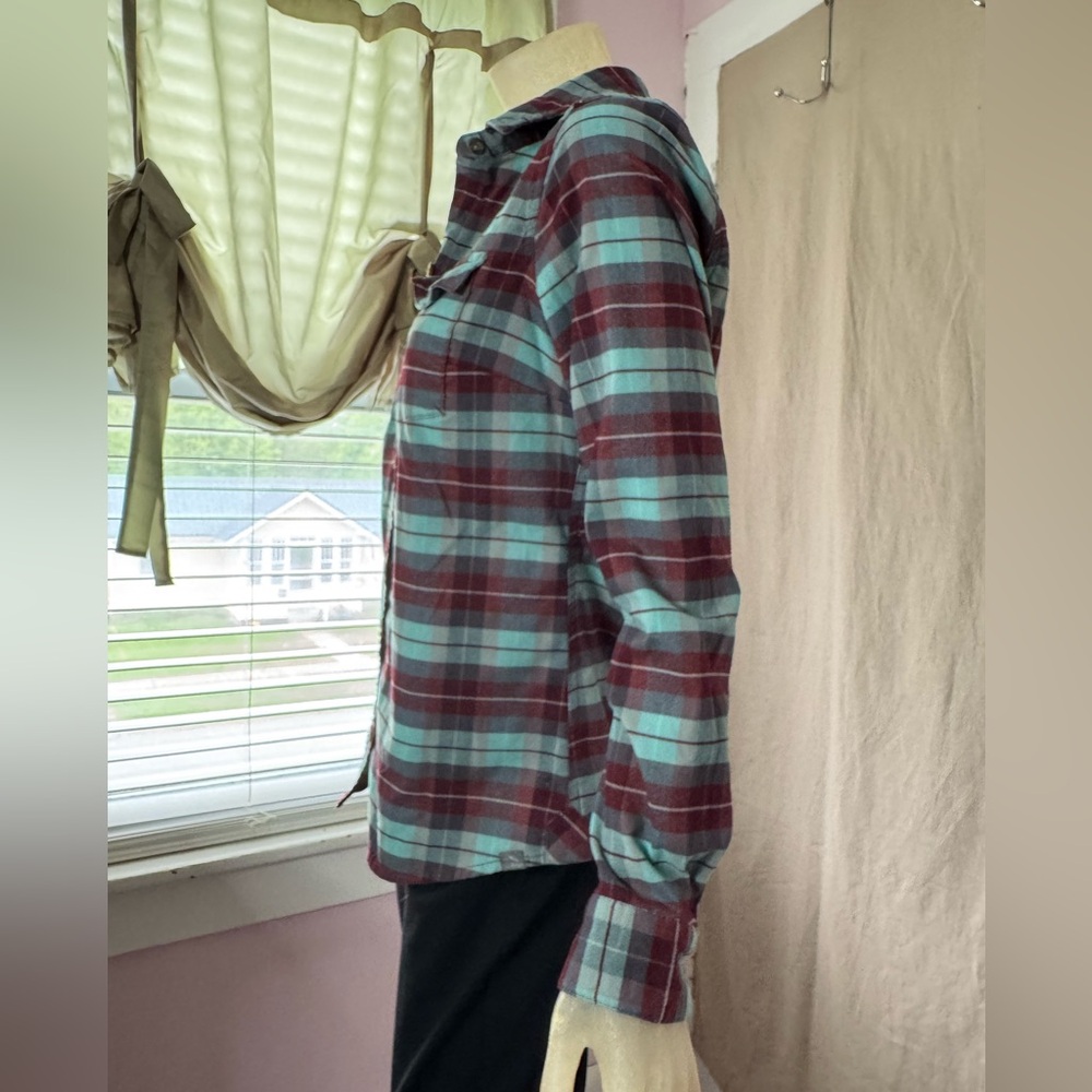 LL Bean Plaid  Button Up Womens Shirt - Picture 4 of 11